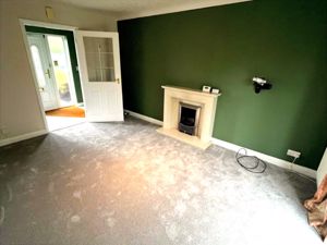 Lounge- click for photo gallery